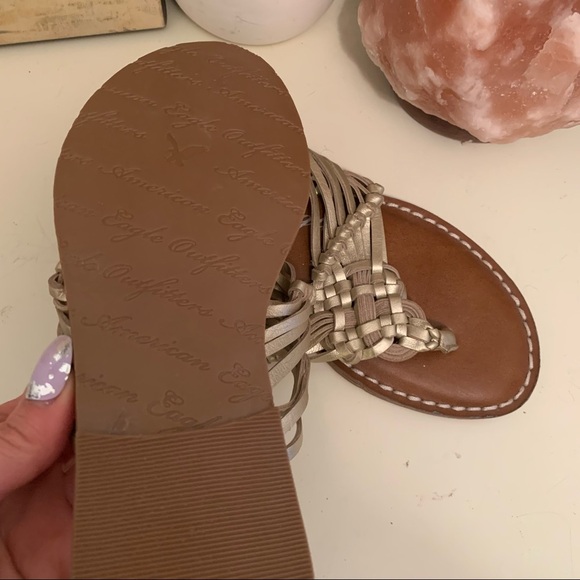 American Eagle 🦅 gold flat sandals NWOT - Picture 4 of 7